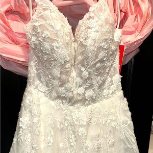 Altar'd State White Sleeveless Wedding Gown